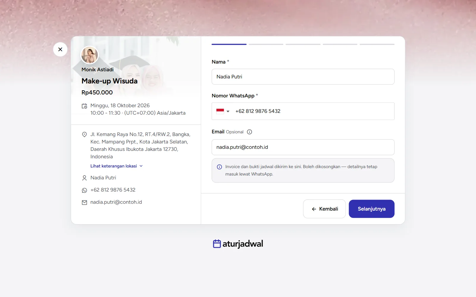Tangkapan layar: formulir Data diri dengan nama, nomor WhatsApp, dan email opsional, tampilan desktop
