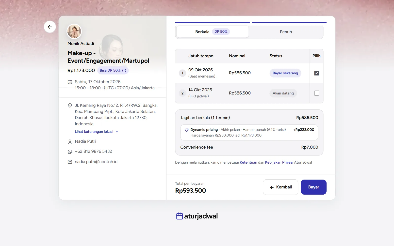 Tangkapan layar: langkah Pembayaran dengan kotak Dynamic pricing dan selisih harganya, tampilan desktop