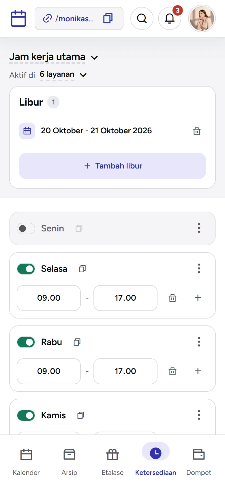 Tangkapan layar: halaman Ketersediaan dengan template Jam kerja utama, tampilan ponsel
