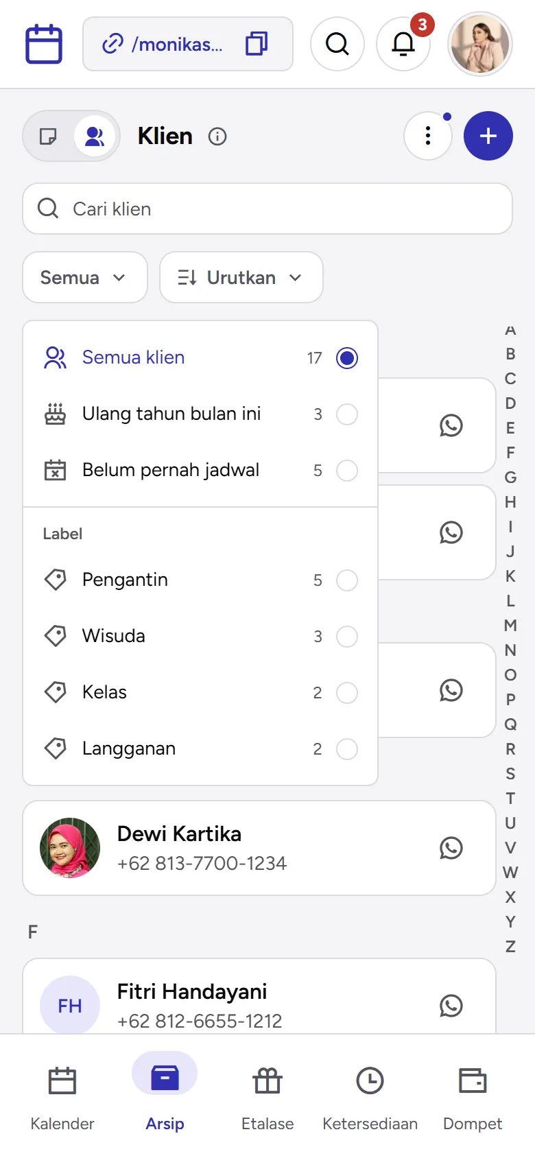 Tangkapan layar: menu Filter klien dengan pilihan ulang tahun, belum pernah jadwal, dan label, tampilan ponsel
