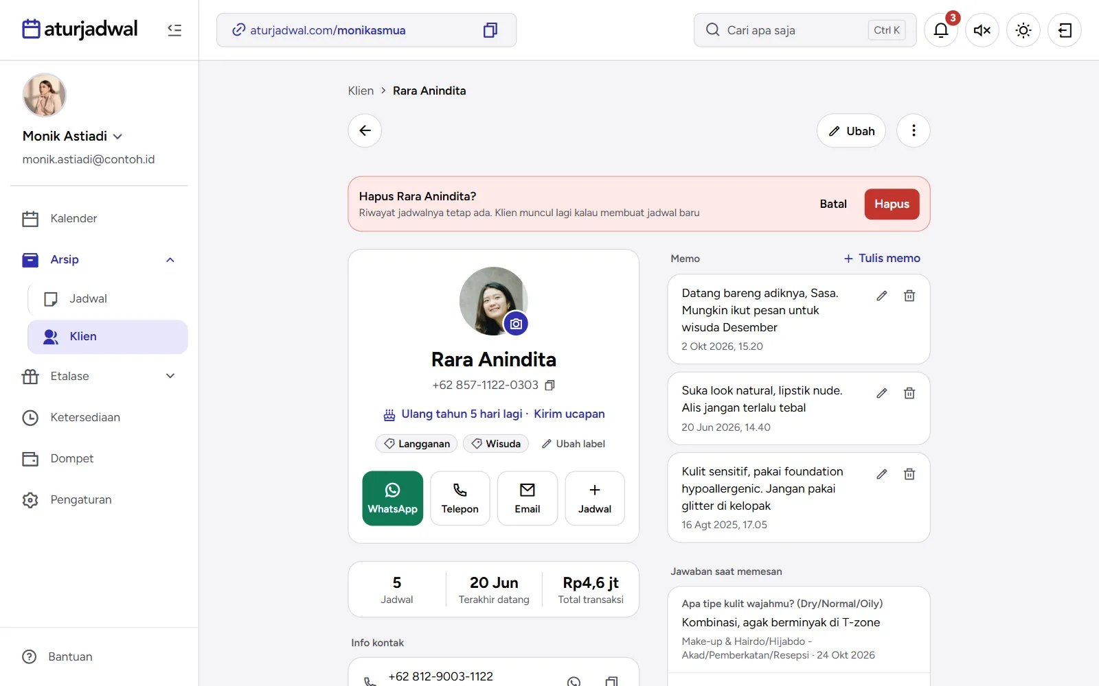 Tangkapan layar: konfirmasi Hapus klien di atas profil, tampilan desktop