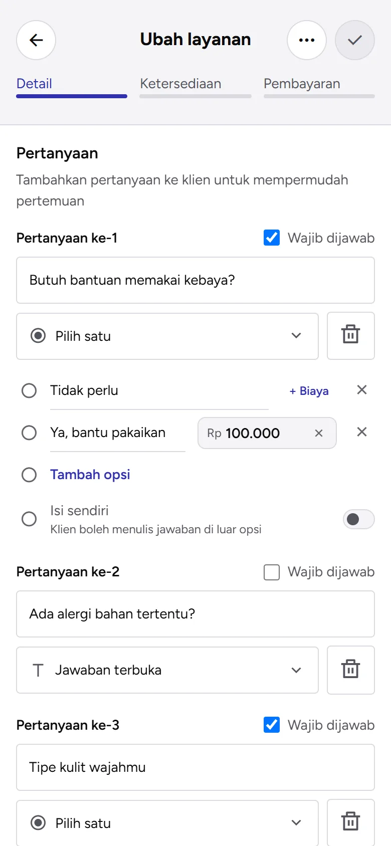 Tangkapan layar: kartu Pertanyaan dengan pertanyaan pilih satu dan opsi berbiaya, tampilan ponsel